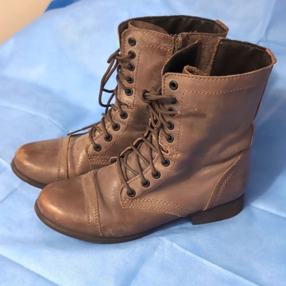 Steve Madden women boot